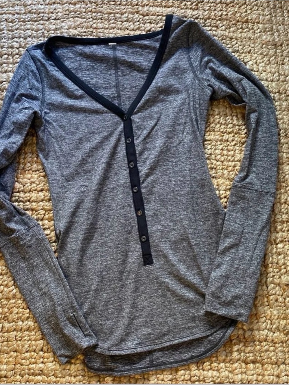 lululemon athletica Heather Gray Long-Sleeve Henley with Black Trim